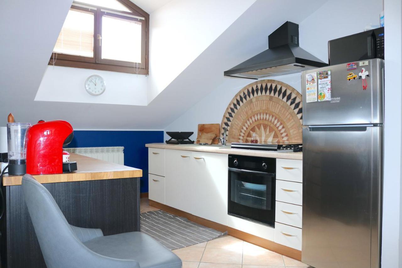 Lovely Apartment Near Canal - Via Foscolo Corsico Bagian luar foto